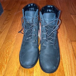 Black Timberline wedge boots